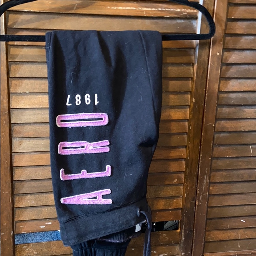 Black Aeropostale Sweatpants